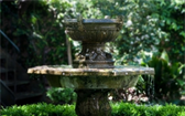 Zahradní fontána oživí zahradu